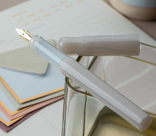 Pilot Kakuno Madoromi Medium Fountain Pen White