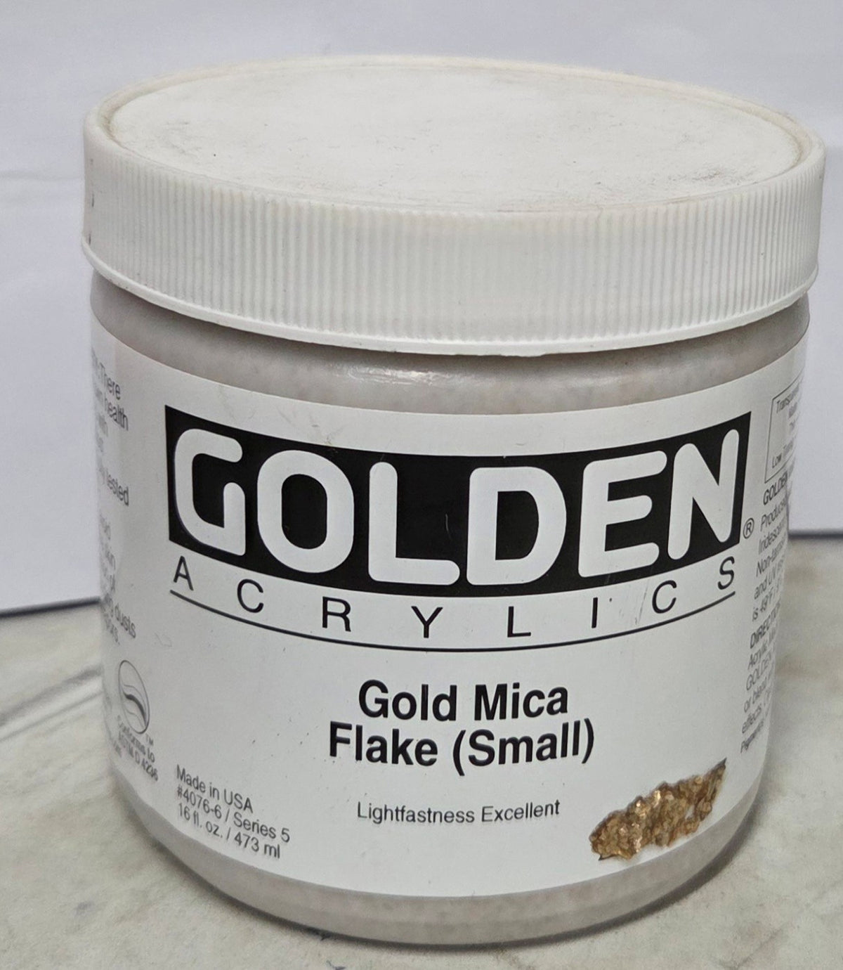 Golden Gold Mica Flake Small 473ml (discontinued & online only)
