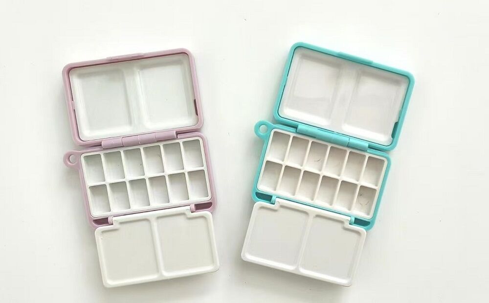 Mini Watercolour Fold Up Palette 60x38x17mm Holds 12 (Blue only)