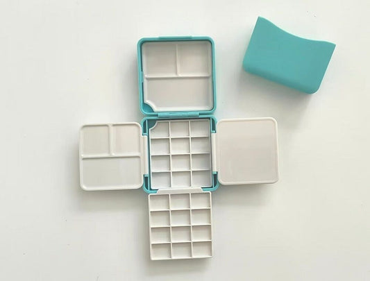 Mini Watercolour Palette Fold Up 74x72x27mm Holds 24